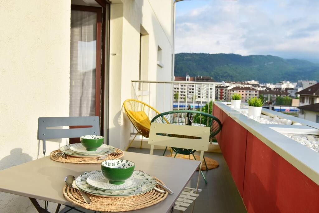 Cabana & Le Central - Proche Lac , Terrasse Et Parking Annecy Exterior foto